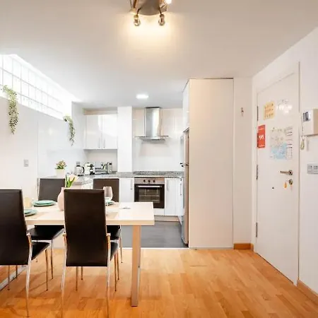 New Refurbished! 4 Minutes Walking To The