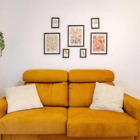 New Refurbished! 4 Minutes Walking To The