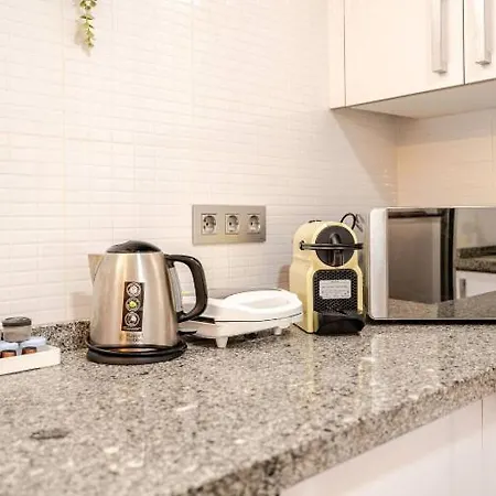 New Refurbished! 4 Minutes Walking To The *
