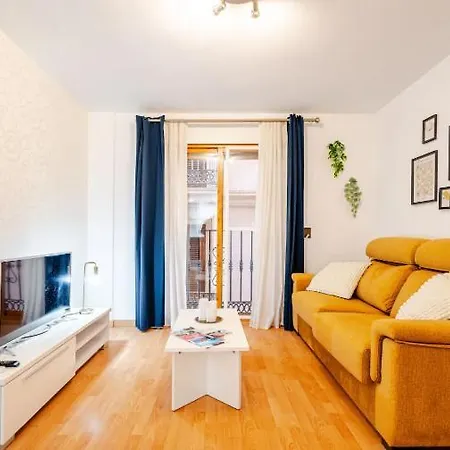 New Refurbished! 4 Minutes Walking To The